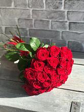 Красные розы Фридом в Кызыле Букет Красные розы Фридом в Кызыле